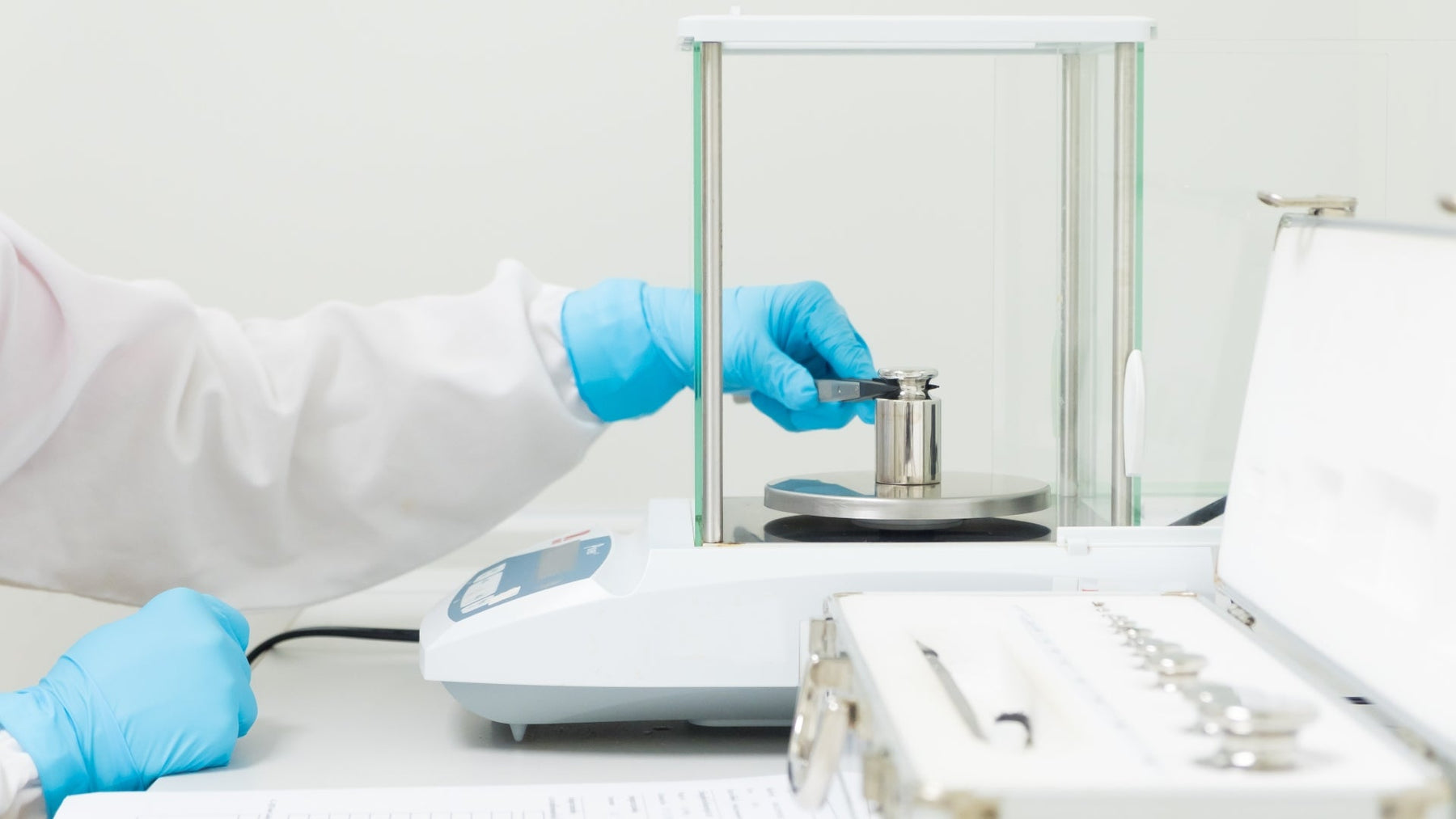 Ohaus PR4201/E Precision Balance: Affordable Accuracy for Lab Essentials
